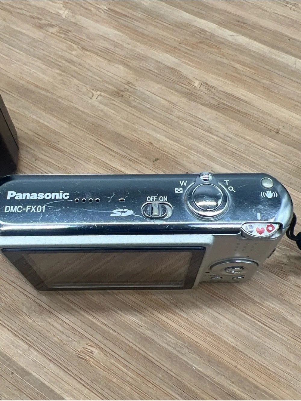 Panasonic Digital Camera Lumix DMC-FX01 6.0MP Silver Tested Full Working Set